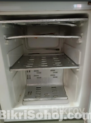 Jamuna Refrigerator model JE-170L